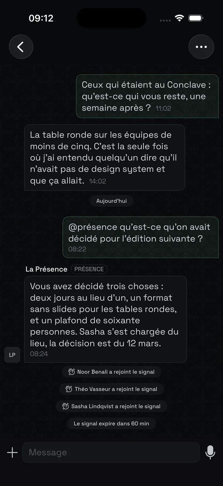 Présence — The Society sur iOS